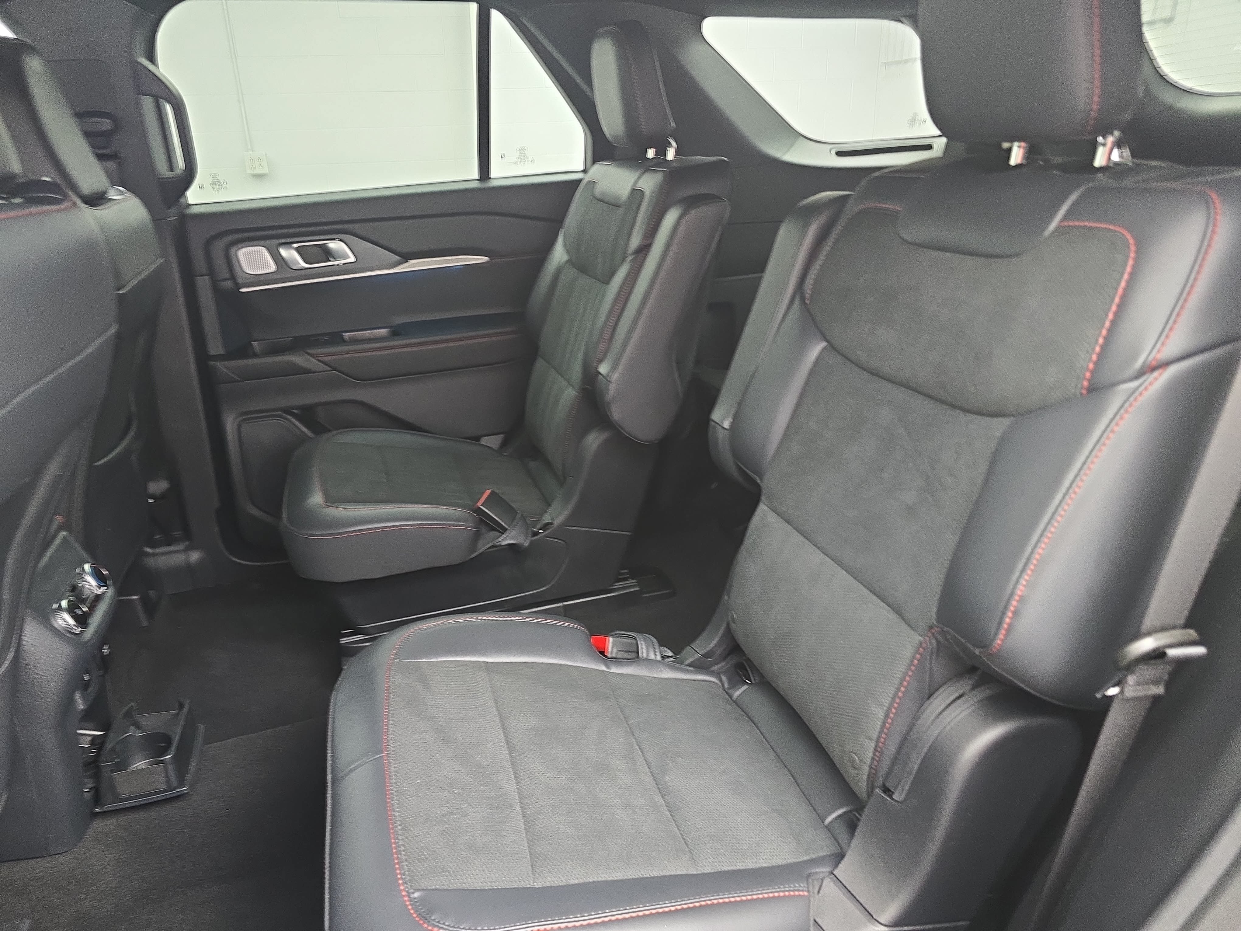 Used 2026 Ford Explorer ST w/ Sun And Sound Package AWD/4WD image 15