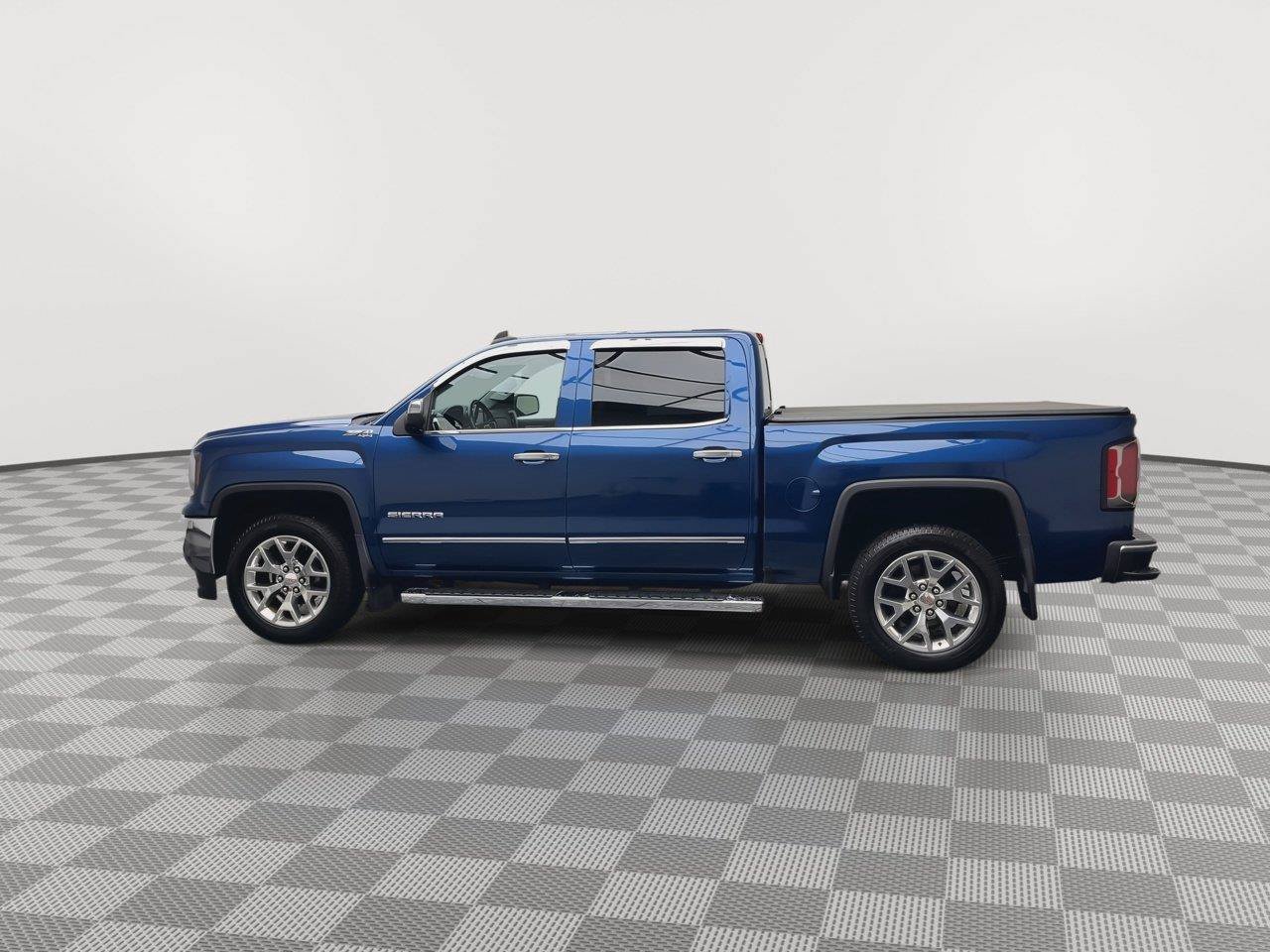 Used 2017 GMC Sierra 1500 SLT w/ SLT Premium Package AWD/4WD image 39