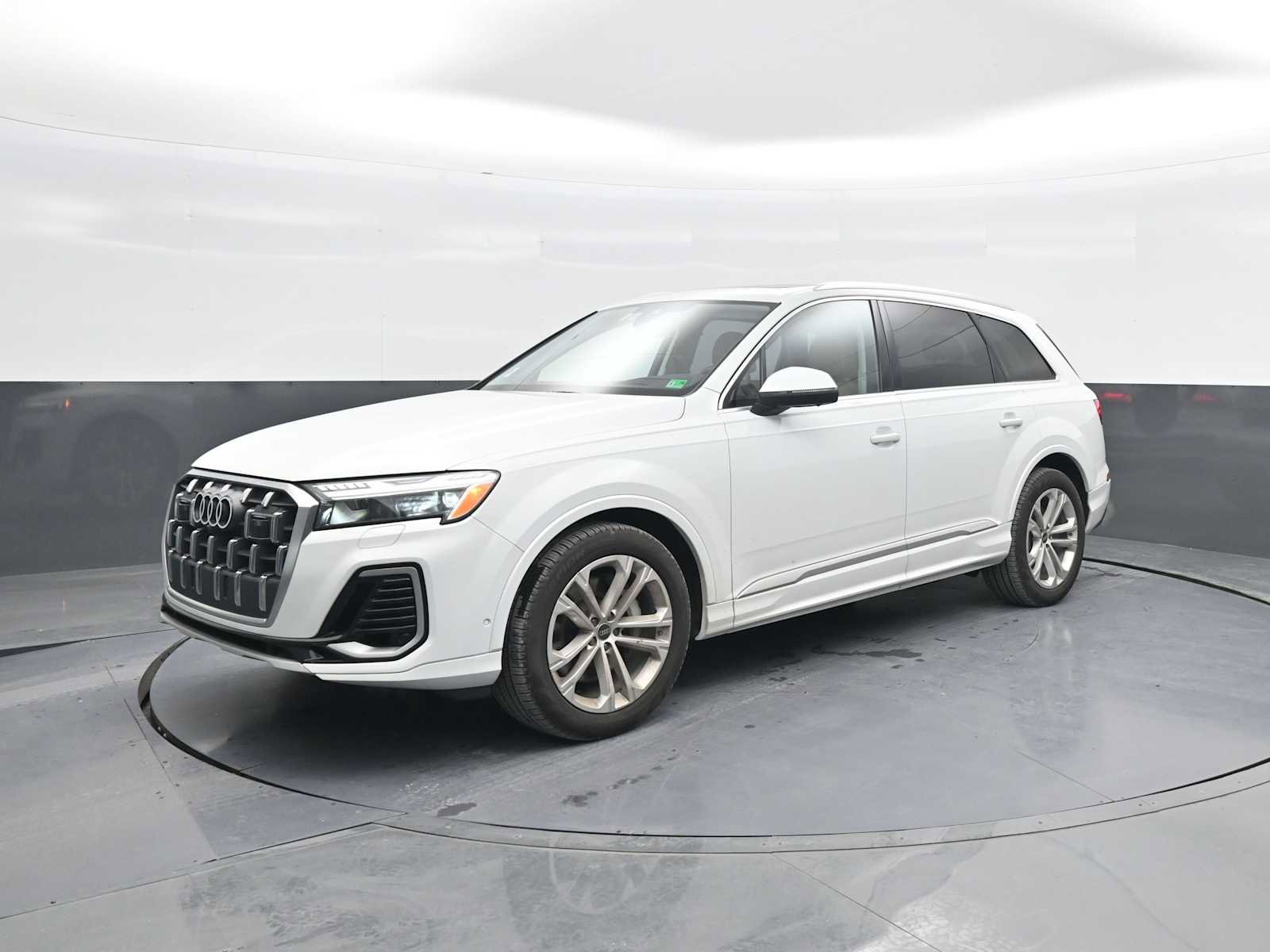 Used 2025 Audi Q7 3.0T Prestige w/ Prestige Package image 4