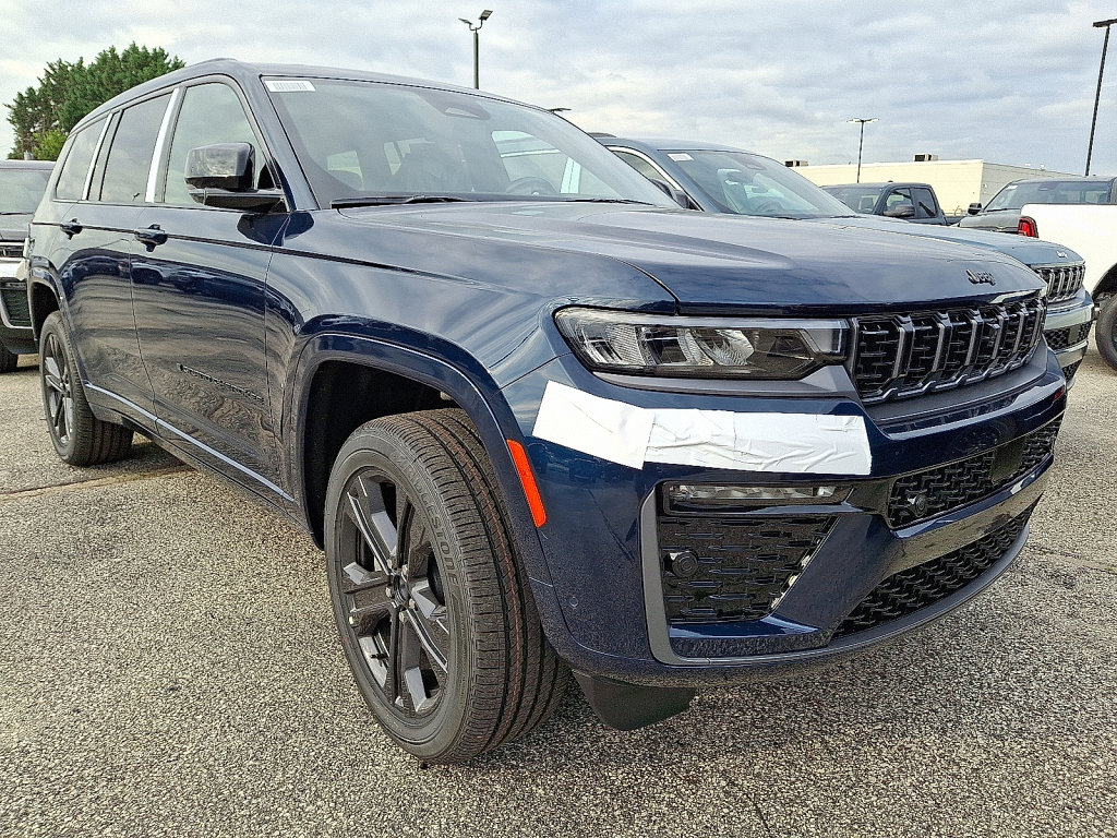 New 2027 Jeep Grand Cherokee L Limited AWD/4WD image 3
