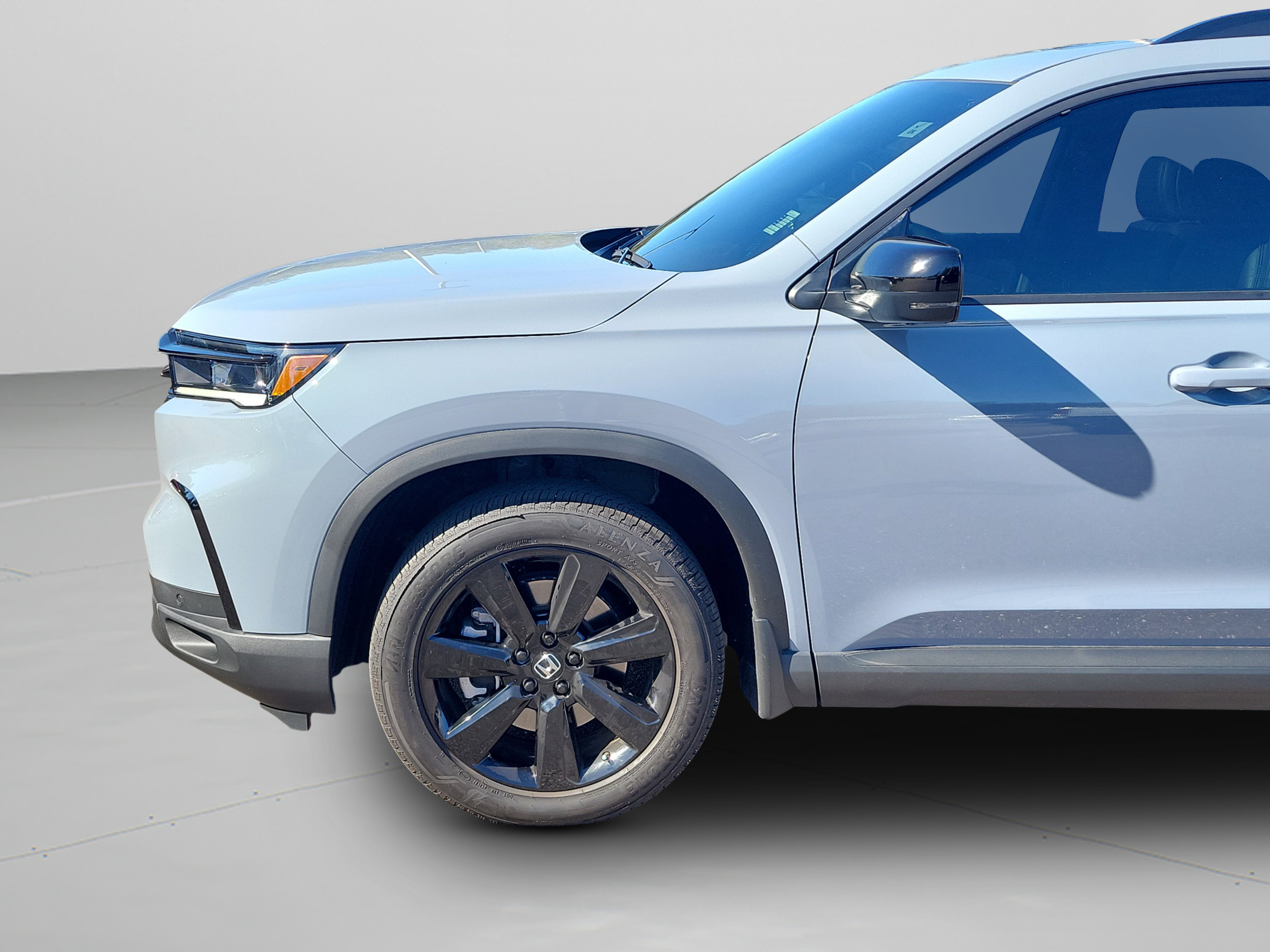 Certified 2025 Honda Pilot Black Edition image 30