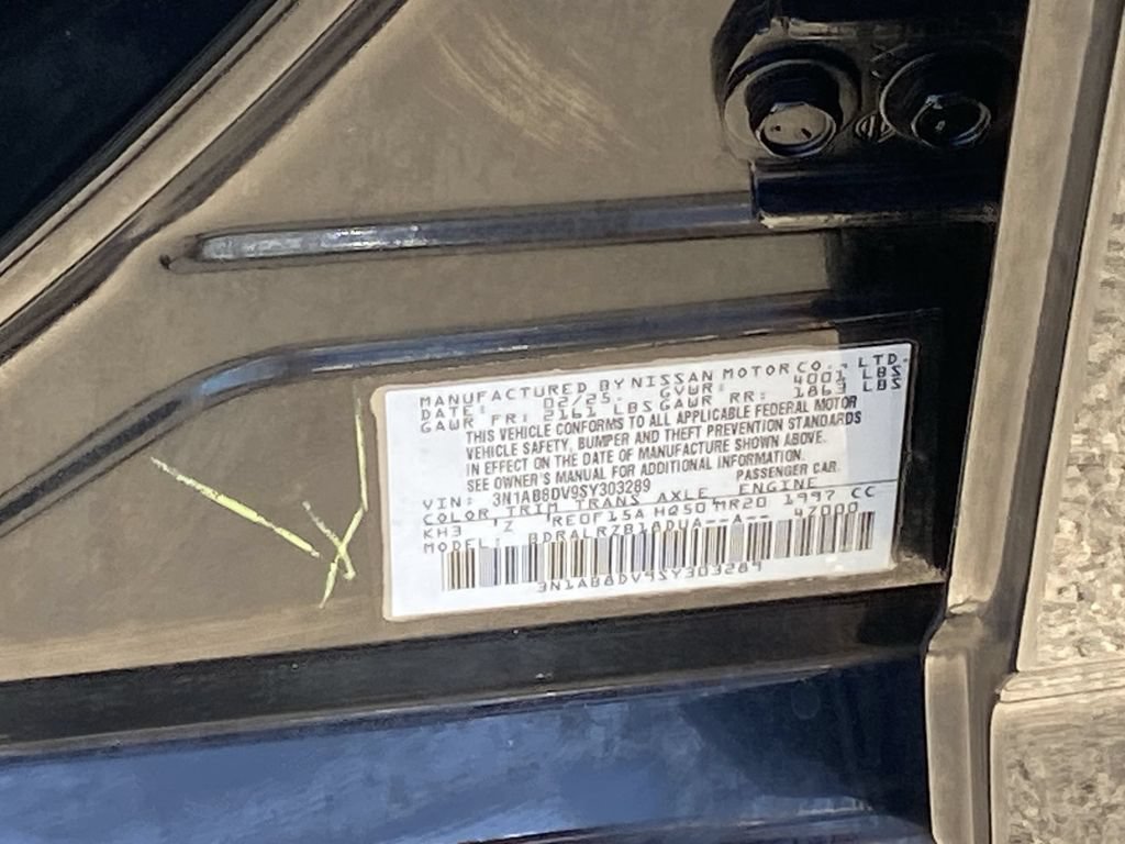 Used 2025 Nissan Sentra SR FWD image 28