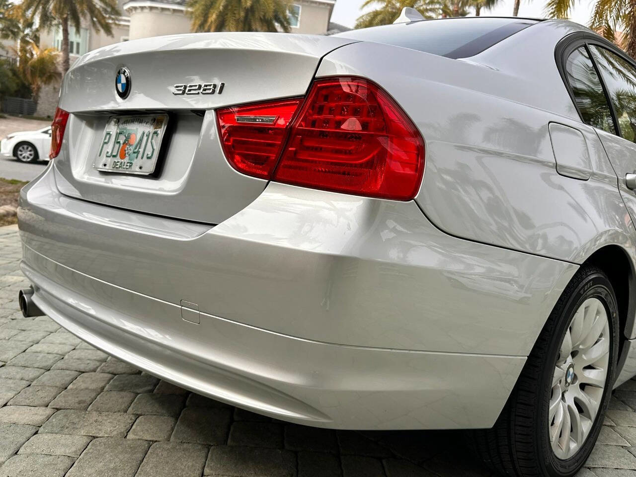 Used 2009 BMW 328i xDrive 328i xDrive AWD 4dr Sedan SULE image 7