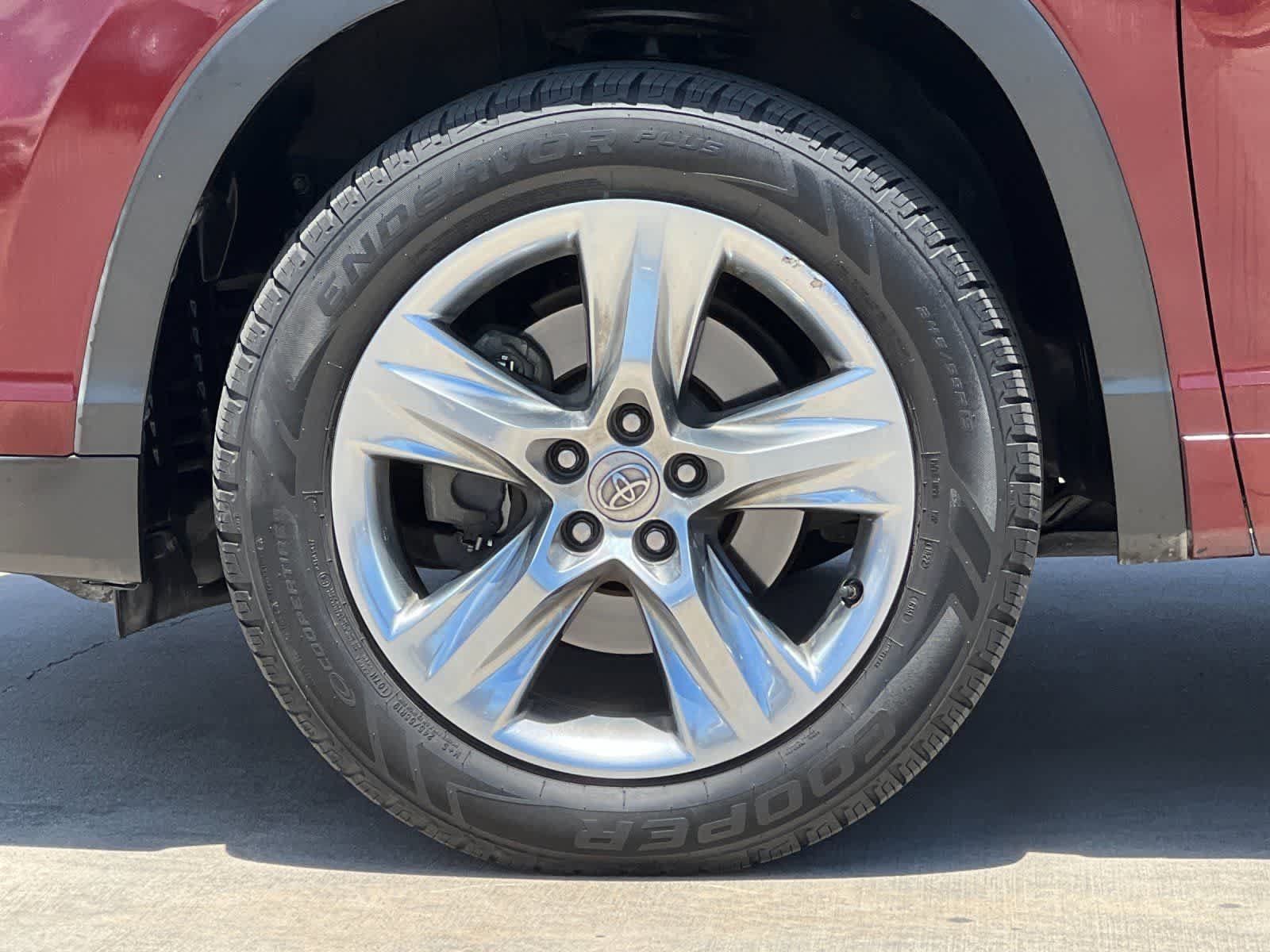 Used 2015 Toyota Highlander Limited FWD image 28