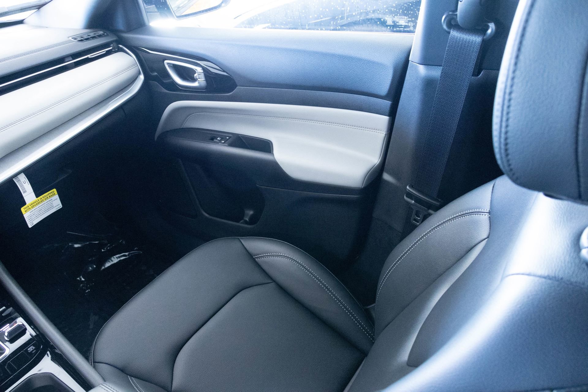 New 2026 Jeep Compass Limited image 32