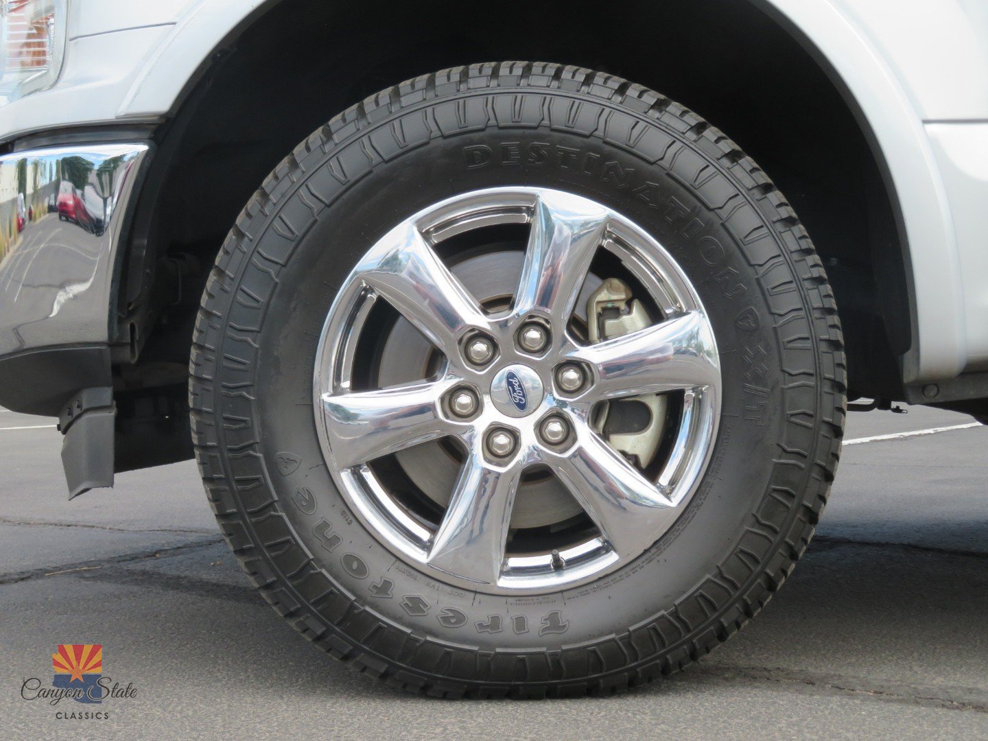 Used 2019 Ford F150 Lariat w/ Equipment Group 502A Luxury AWD/4WD image 17