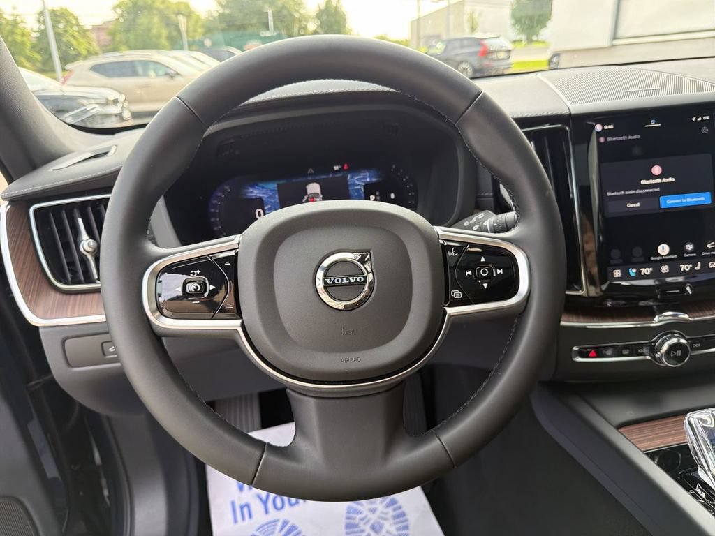 Certified 2024 Volvo XC60 B5 Ultimate w/ Protection Package Premier AWD/4WD image 18