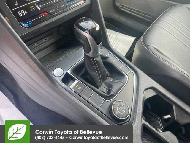 Used 2022 Volkswagen Tiguan SE image 22