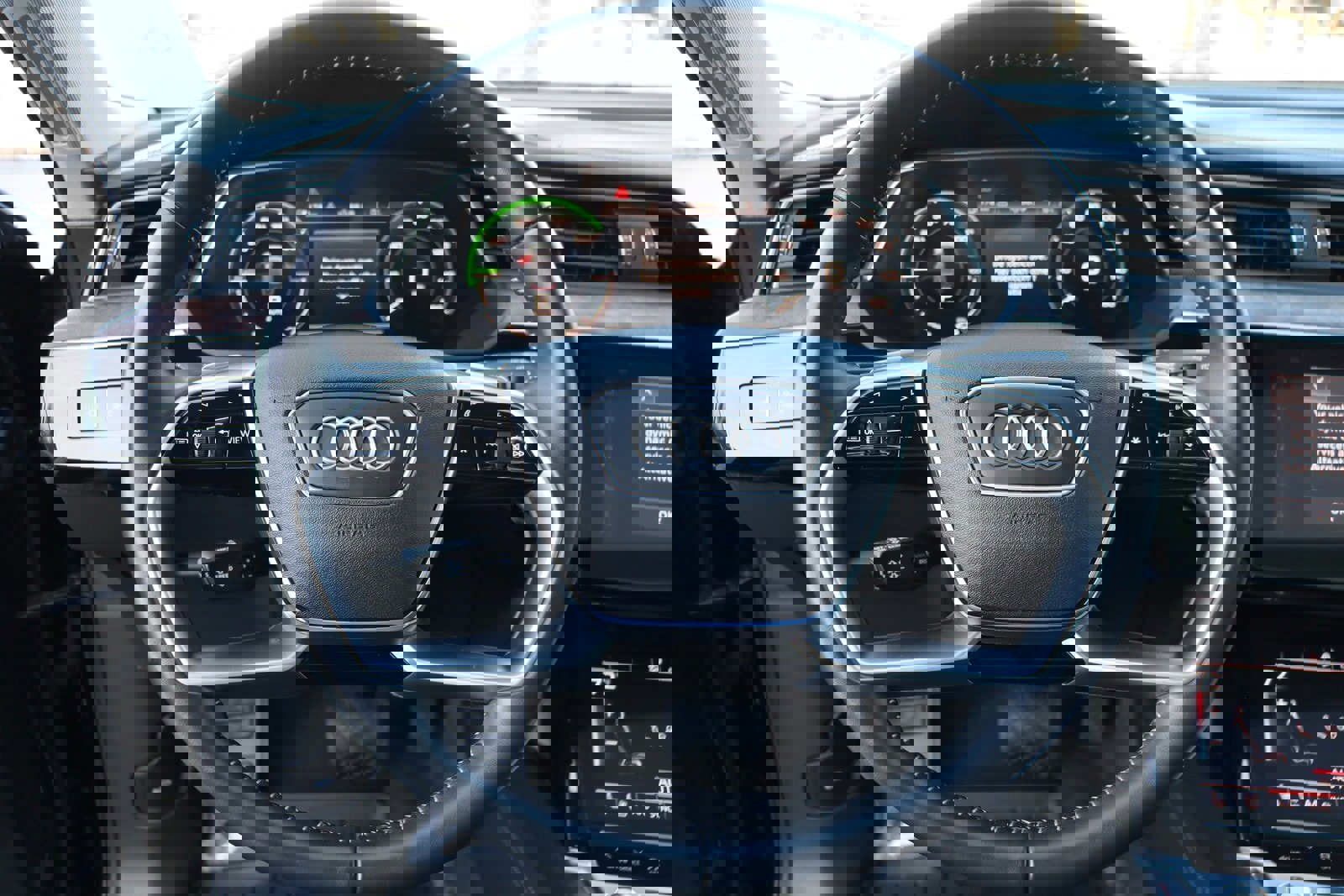 Used 2019 Audi e-tron Prestige w/ Prestige Package image 29