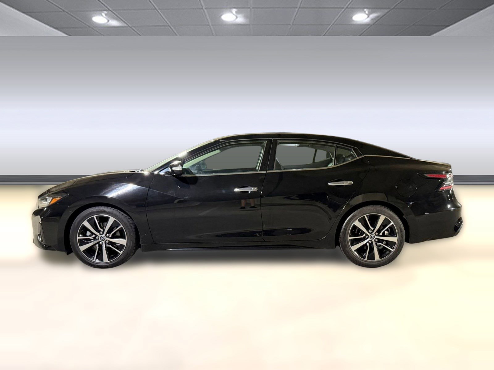 Used 2023 Nissan Maxima SV w/ Floor Mat Group FWD image 2