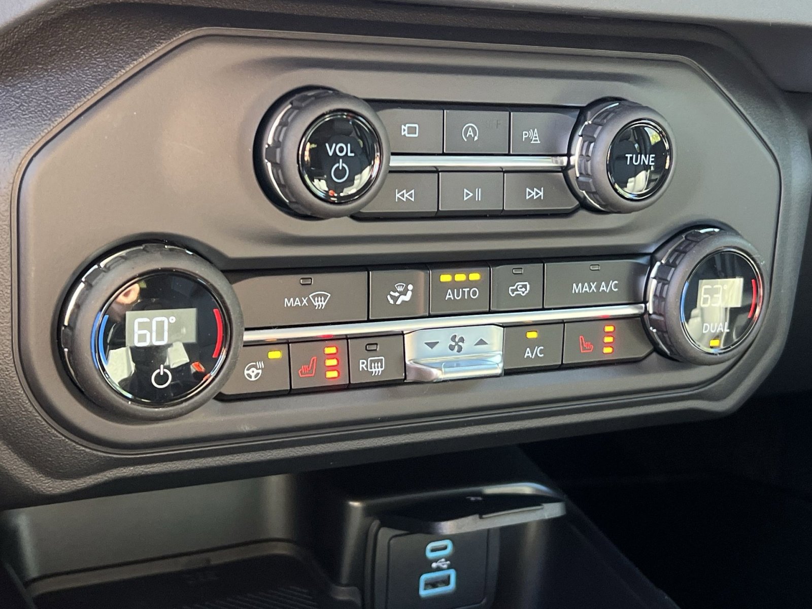 New 2025 Ford Bronco Outer Banks image 21