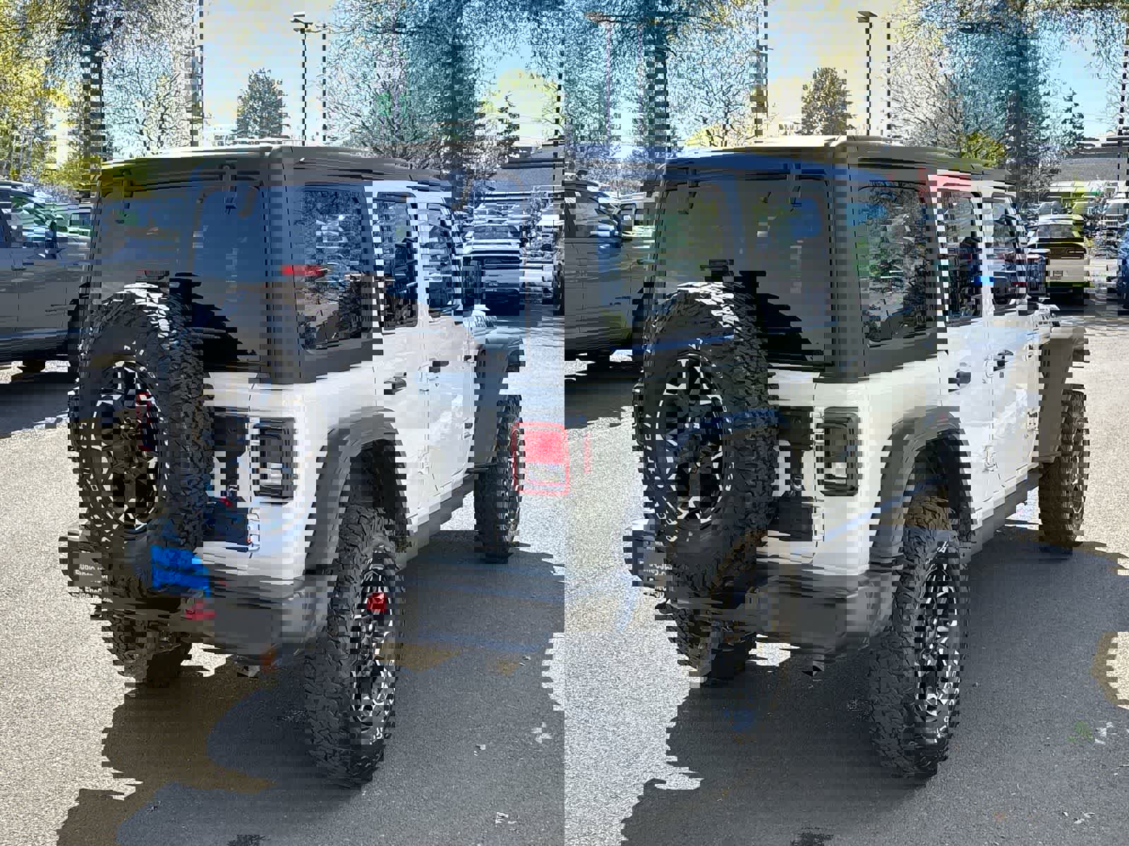 Used 2023 Jeep Wrangler Unlimited Rubicon w/ Cold Weather Group image 5
