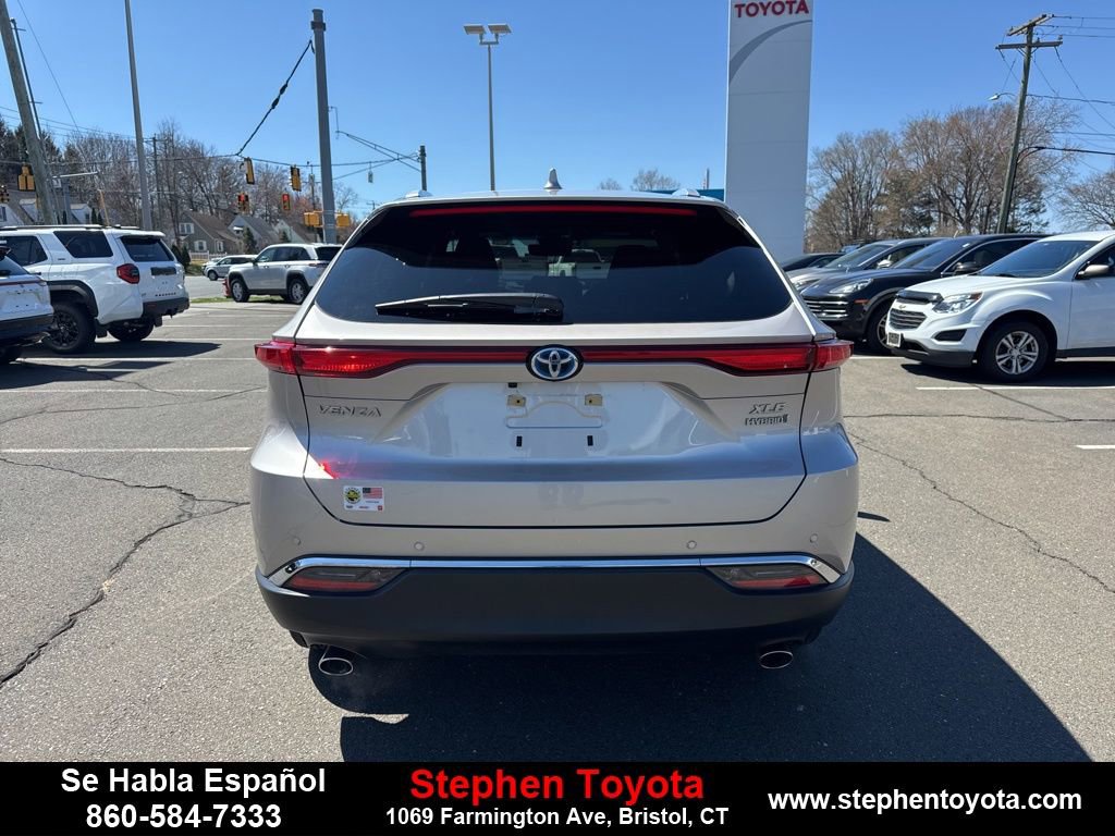 Used 2021 Toyota Venza XLE w/ Softex Package image 6