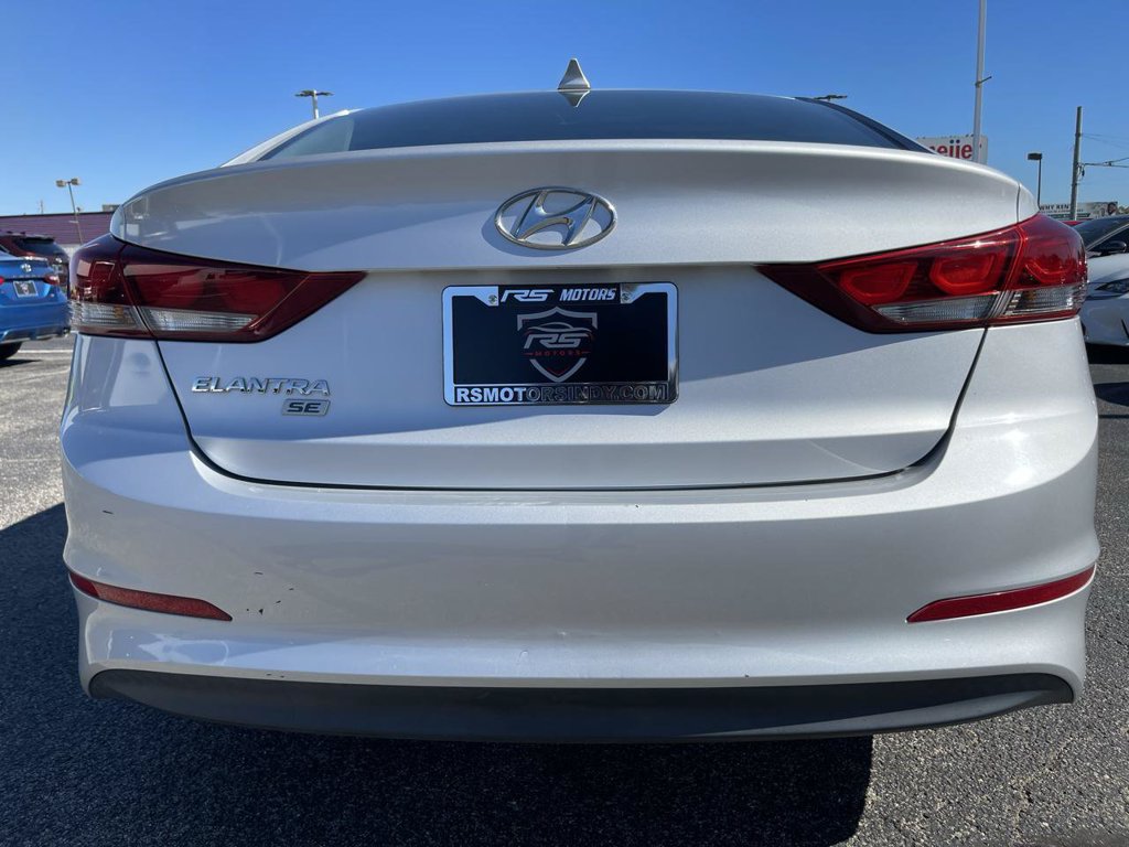 Used 2017 Hyundai Elantra SE FWD image 5