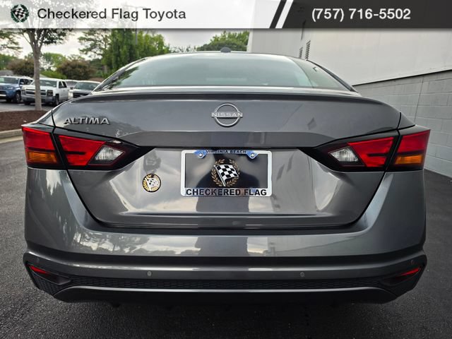 Used 2025 Nissan Altima 2.5 SV FWD image 4