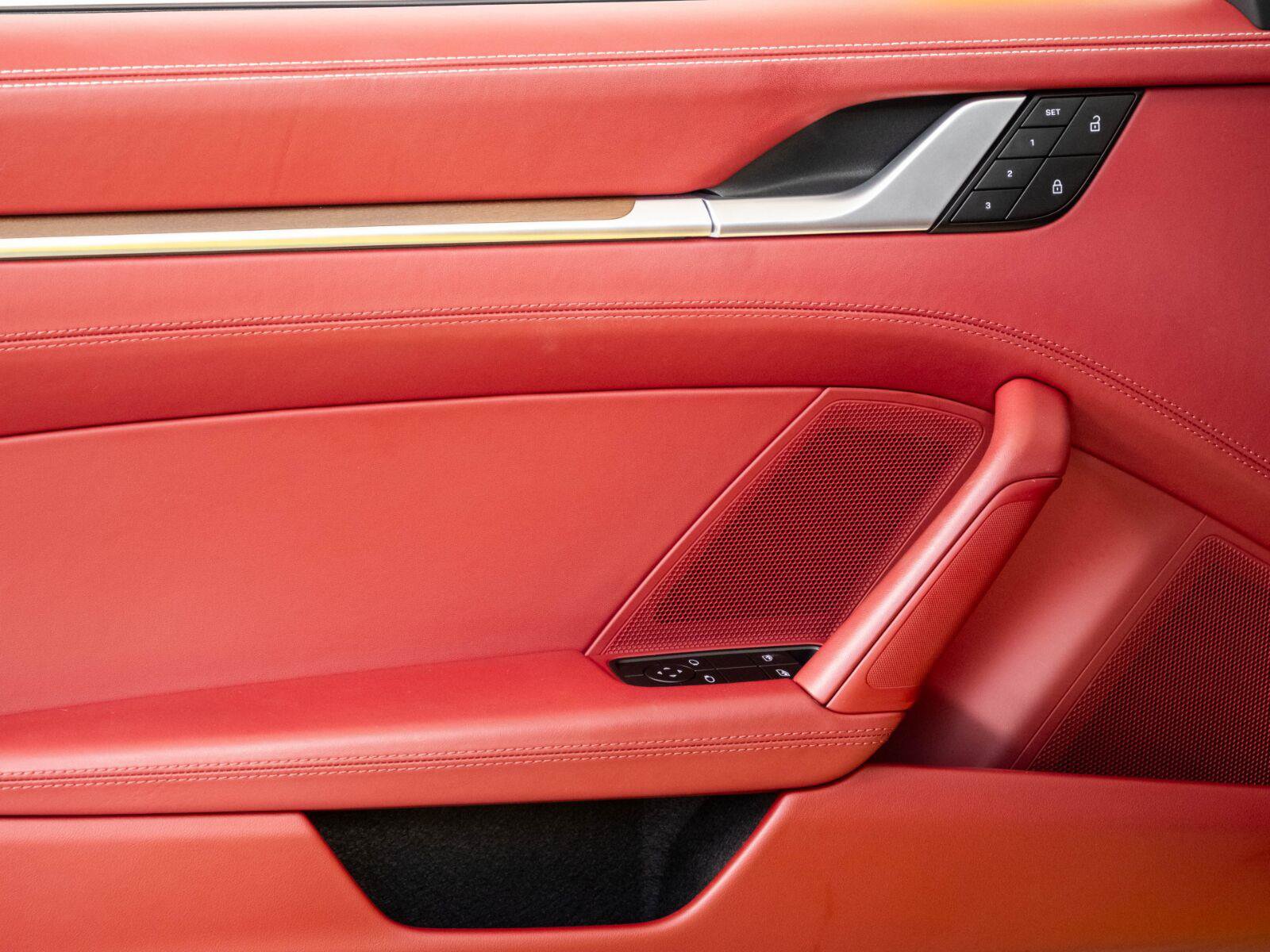 Used 2024 Porsche 911 Carrera S RWD image 6