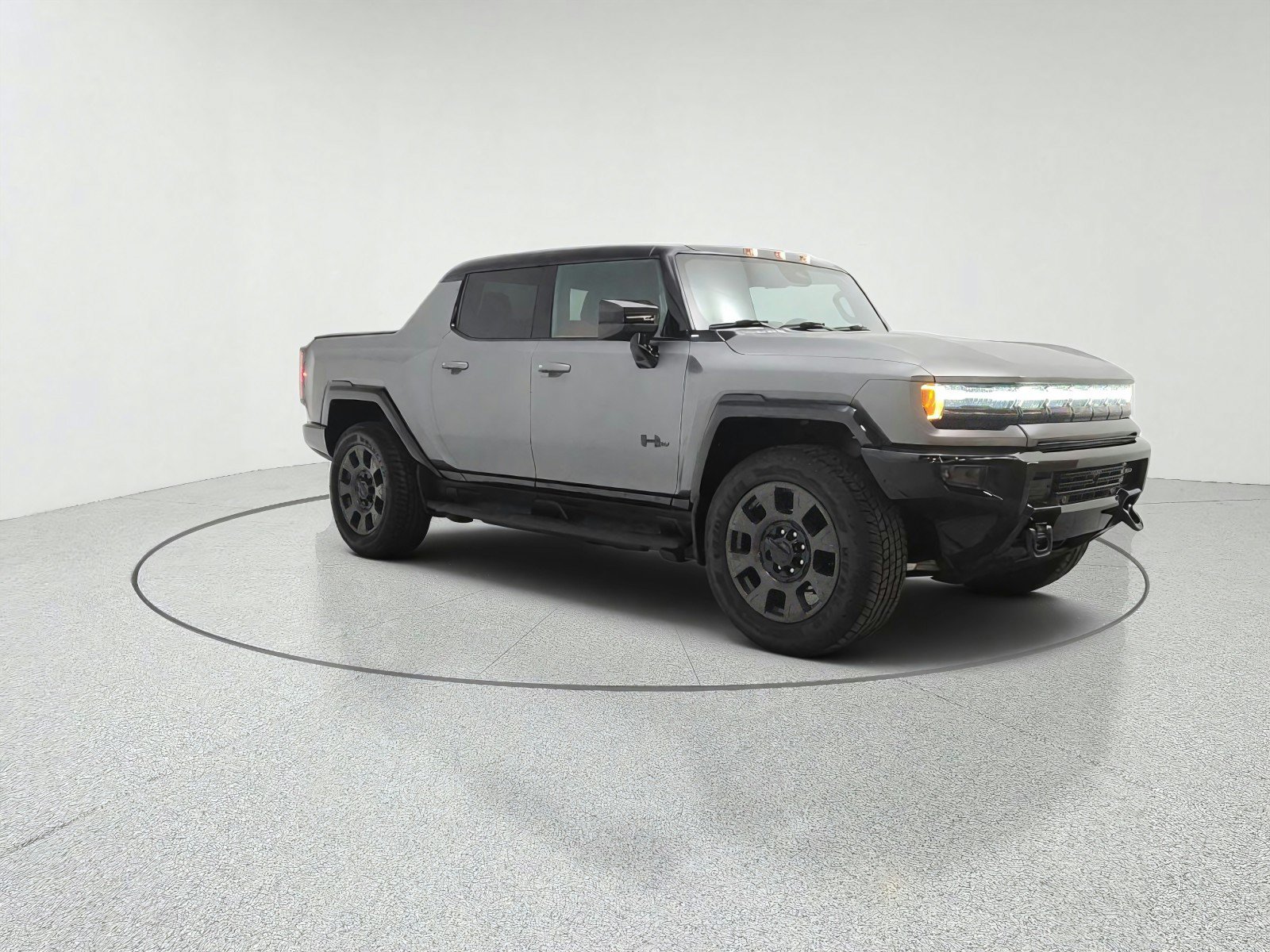 Used 2026 GMC Hummer EV 4x4 Crew Cab w/ Carbon Fiber Edition Package image 3