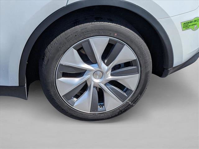 Used 2023 Tesla Model Y Long Range image 23