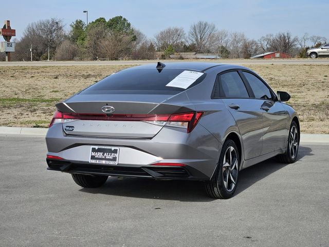 Used 2023 Hyundai Elantra SEL w/ Convenience Package image 7