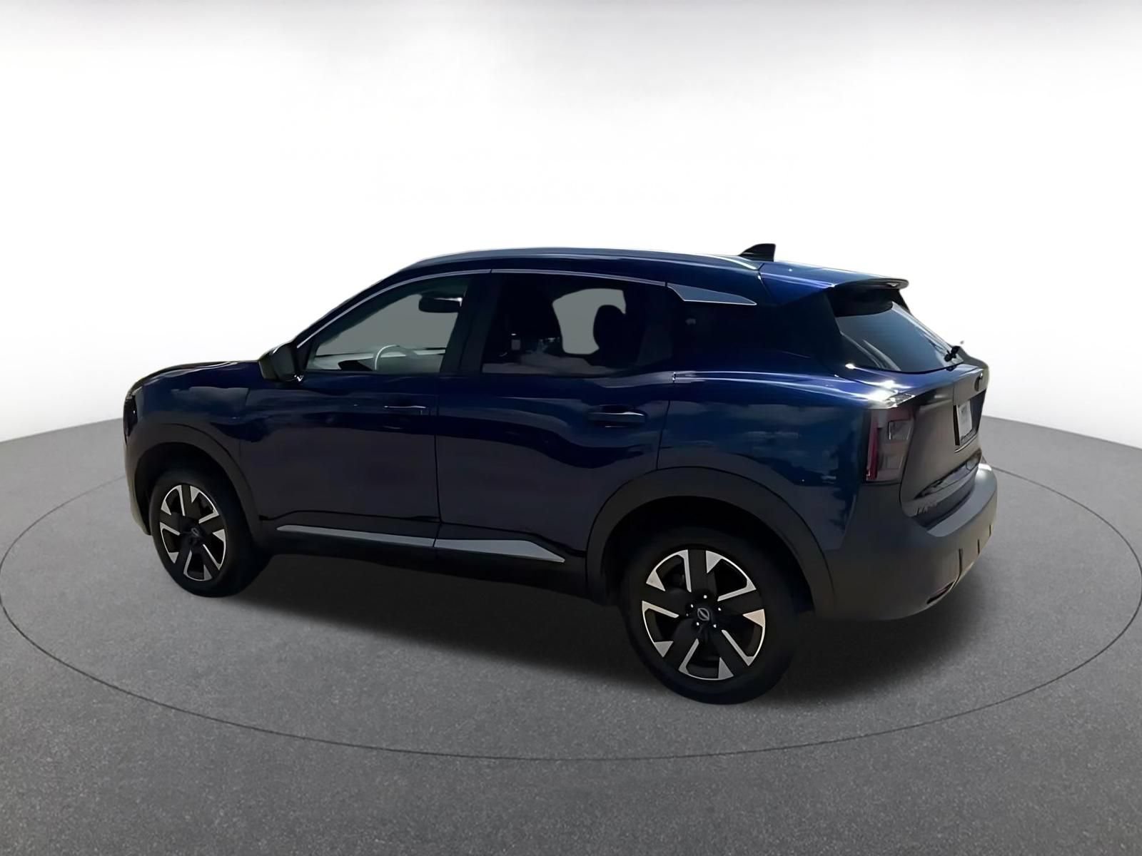 Used 2026 Nissan Kicks SV w/ Cold Weather Package AWD/4WD image 9