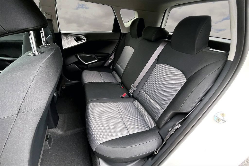 Used 2023 Kia Soul FWD image 22