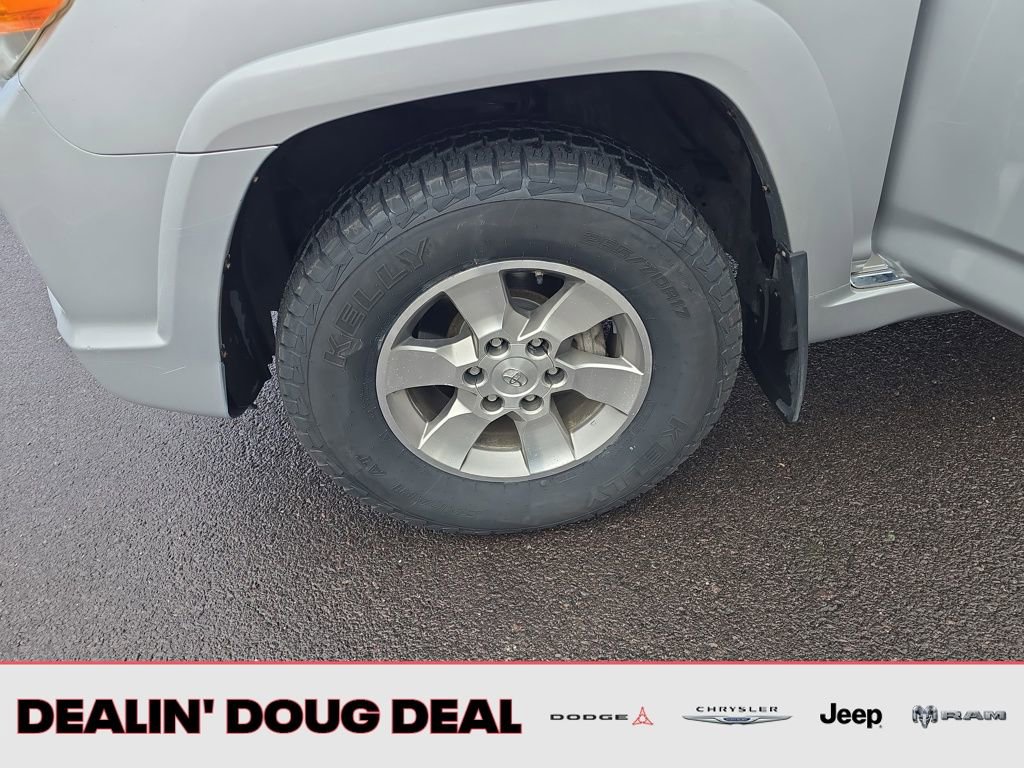 Used 2013 Toyota 4Runner SR5 image 26