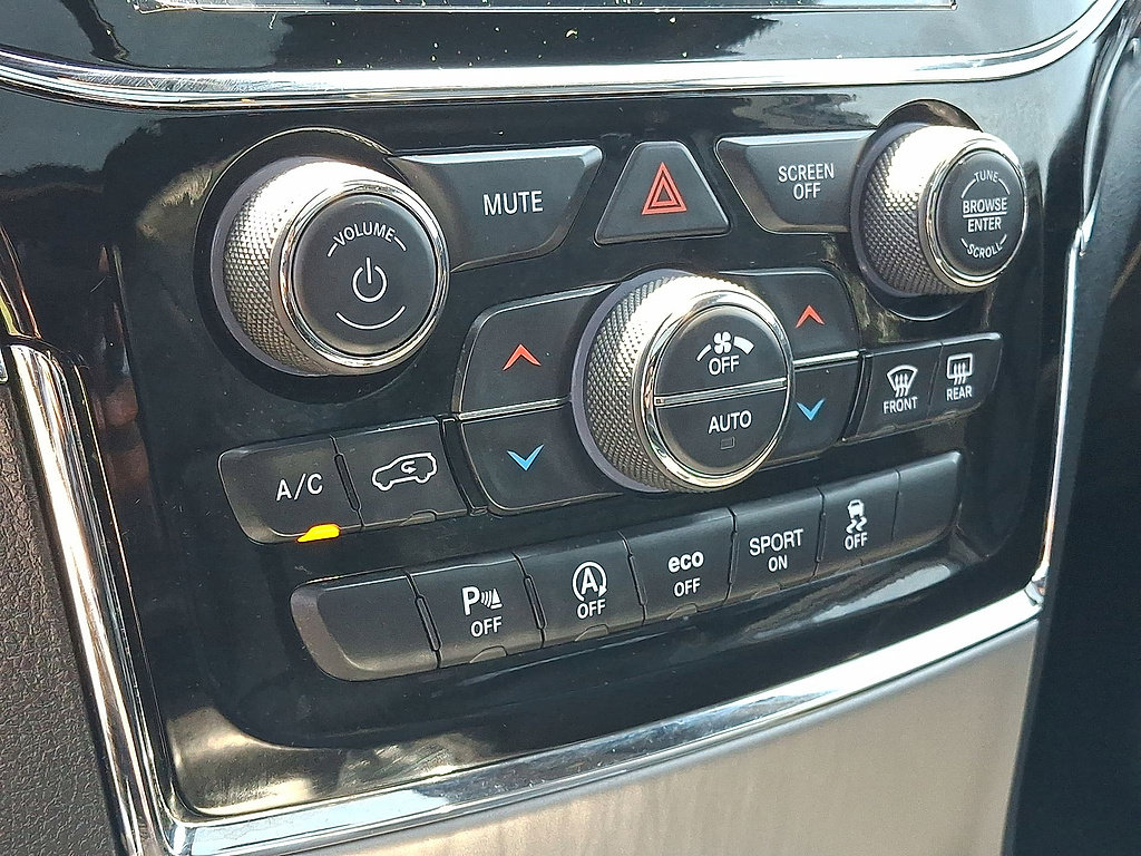 Certified 2020 Jeep Grand Cherokee Overland AWD/4WD image 25