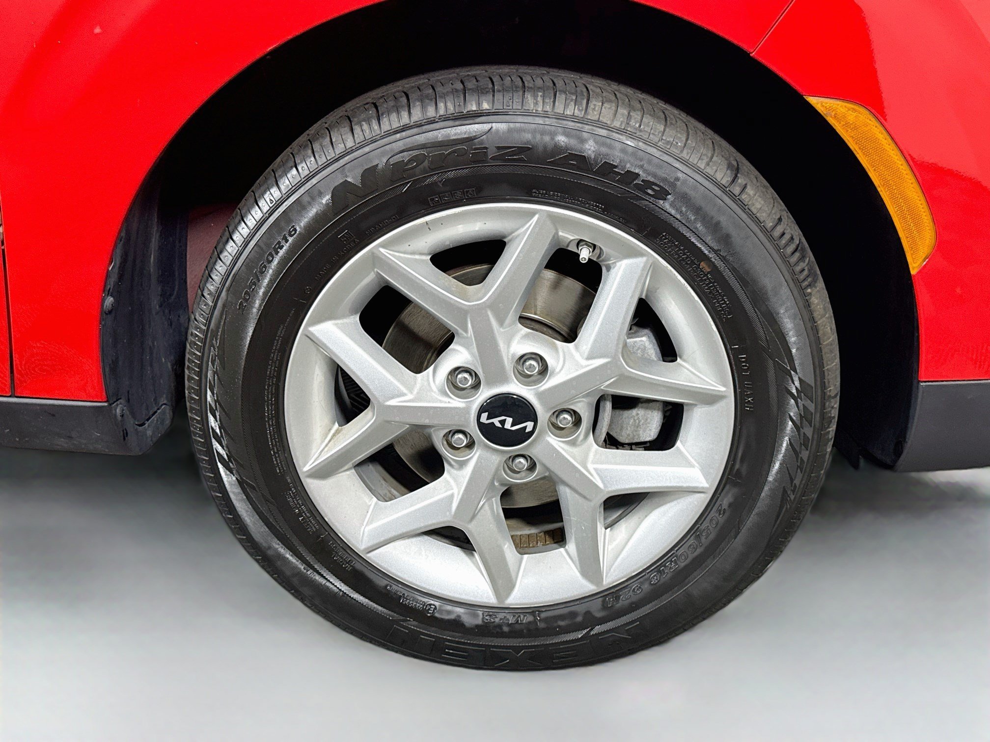 Used 2023 Kia Soul LX w/ LX Technology Package FWD image 31