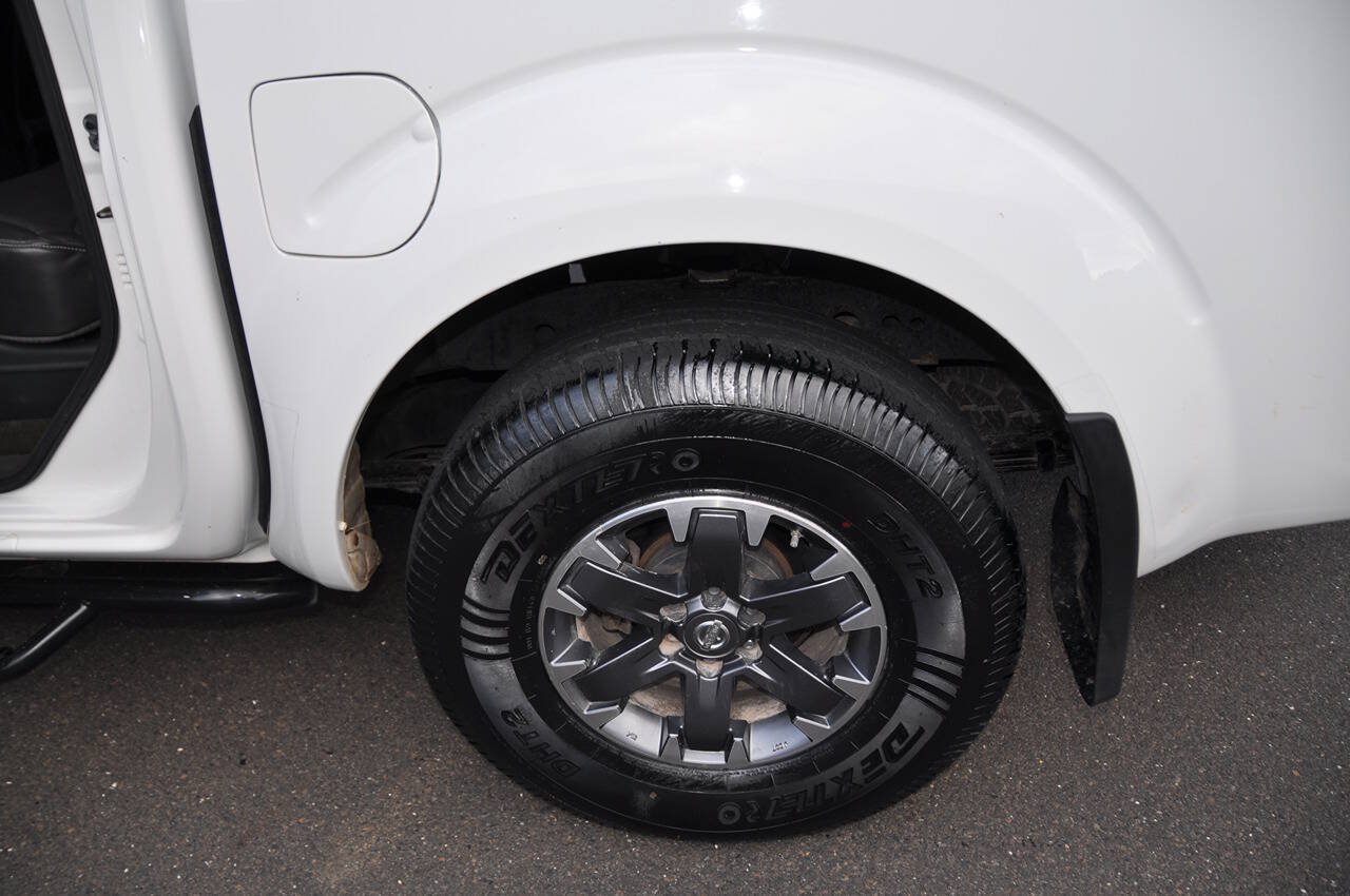 Used 2015 Nissan Frontier PRO-4X w/ Pro-4x Luxury Package AWD/4WD image 18