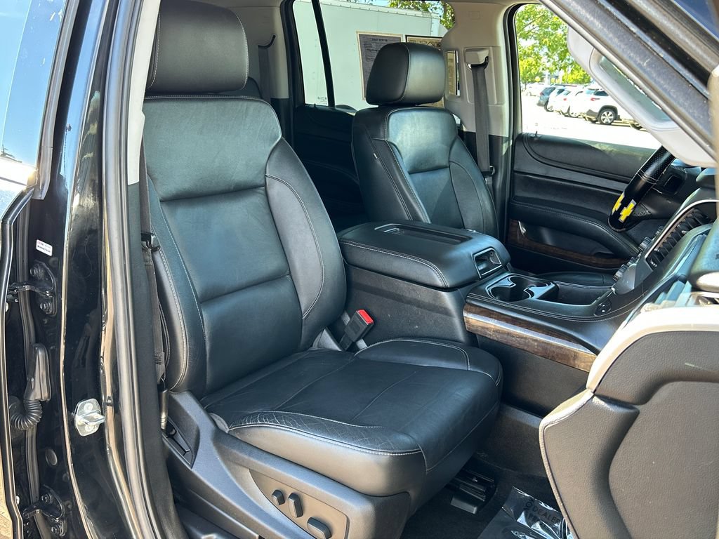 Used 2018 Chevrolet Suburban LT AWD/4WD image 18