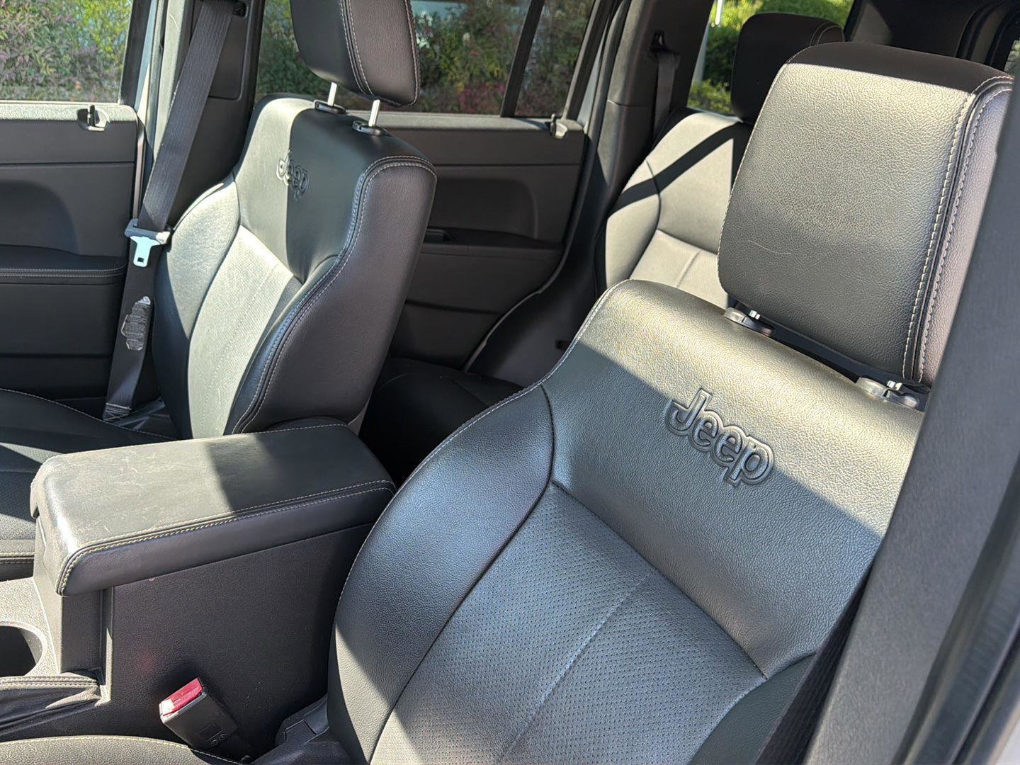 Used 2009 Jeep Liberty Limited w/ Premium Group II AWD/4WD image 26
