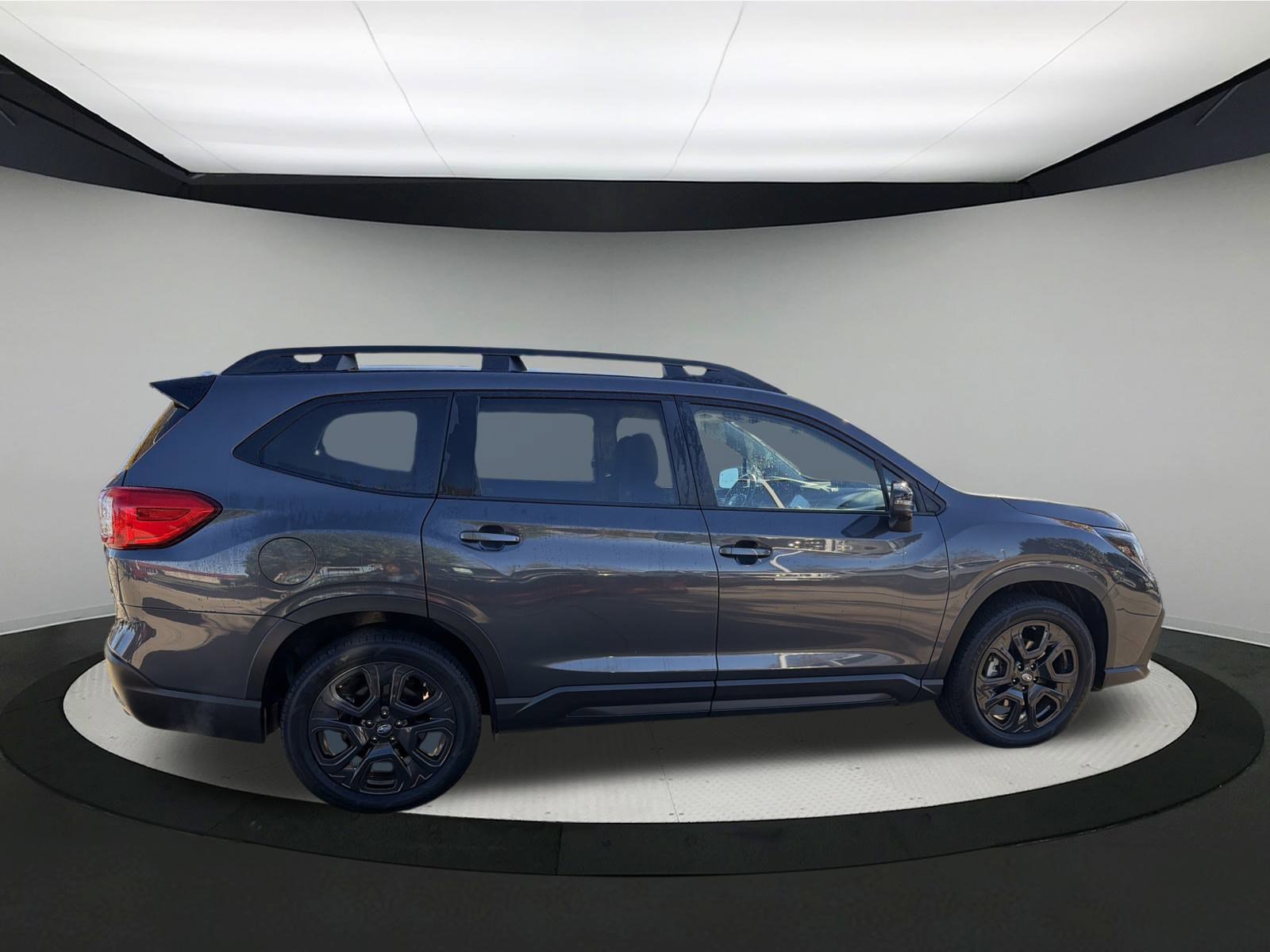 Used 2023 Subaru Ascent Onyx Edition Limited image 3