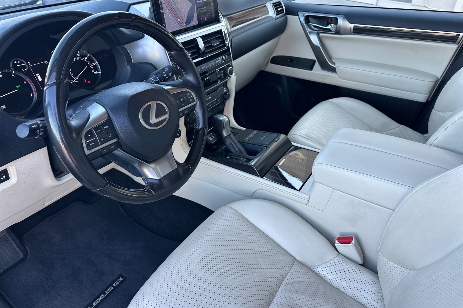 Used 2022 Lexus GX 460 Luxury w/ Off Road Package AWD/4WD image 4