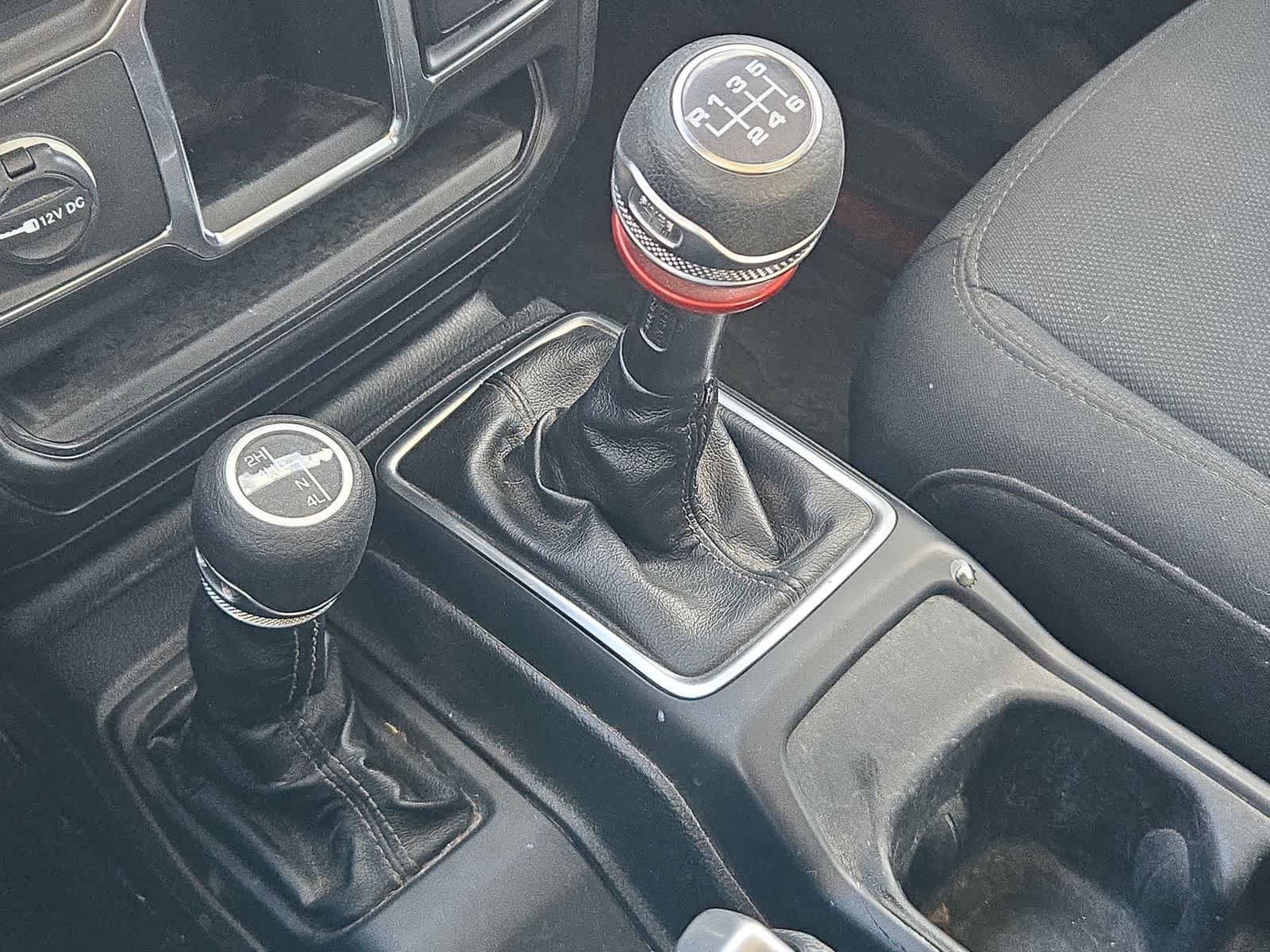 Used 2018 Jeep Wrangler Unlimited Sport AWD/4WD image 32