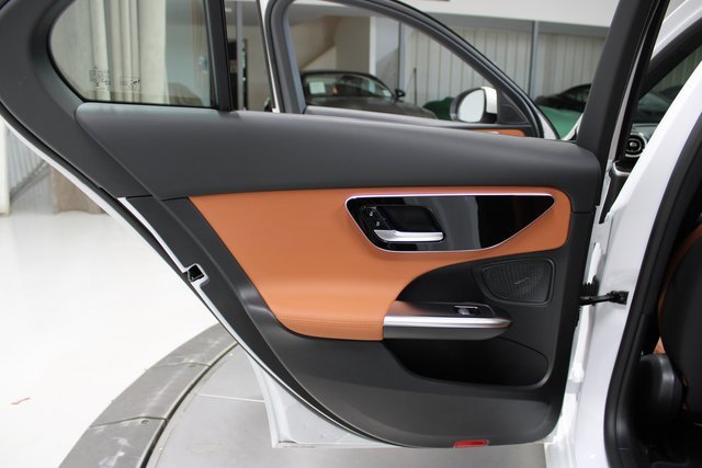 Used 2024 Mercedes-Benz C 300 4MATIC Sedan image 39