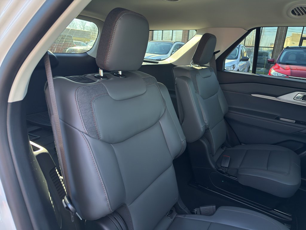 New 2026 Ford Explorer Active w/ Active Comfort Package image 30