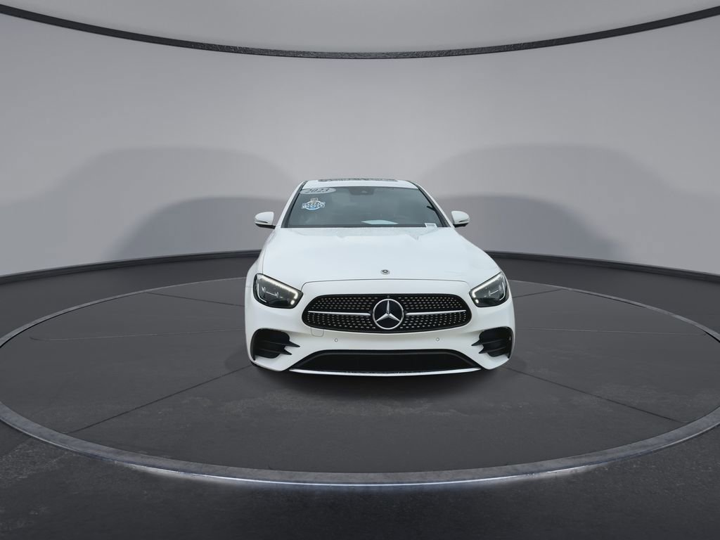 Used 2023 Mercedes-Benz E 350 4MATIC Sedan image 3