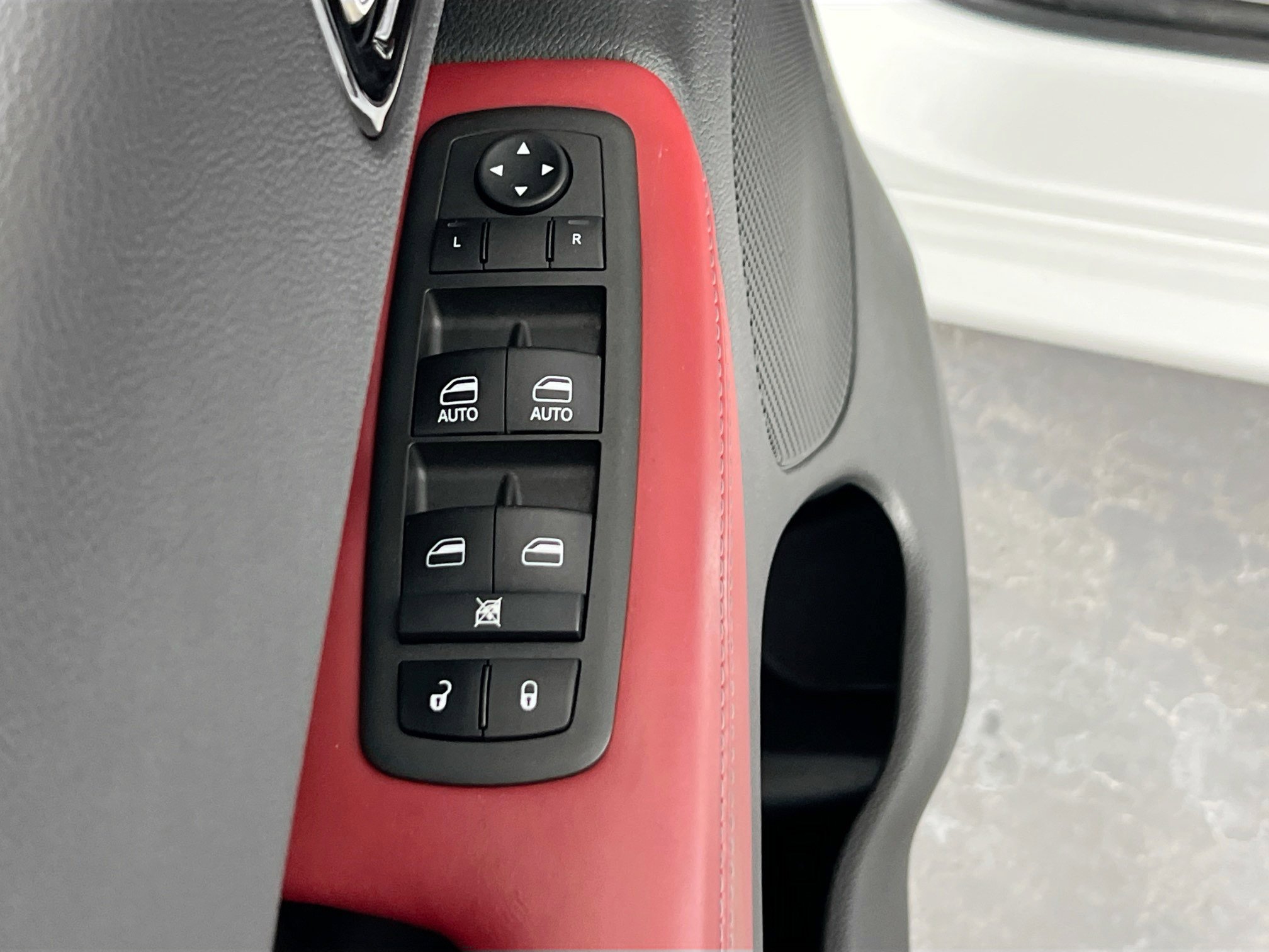 Used 2022 Dodge Durango R/T w/ Blacktop Package image 18