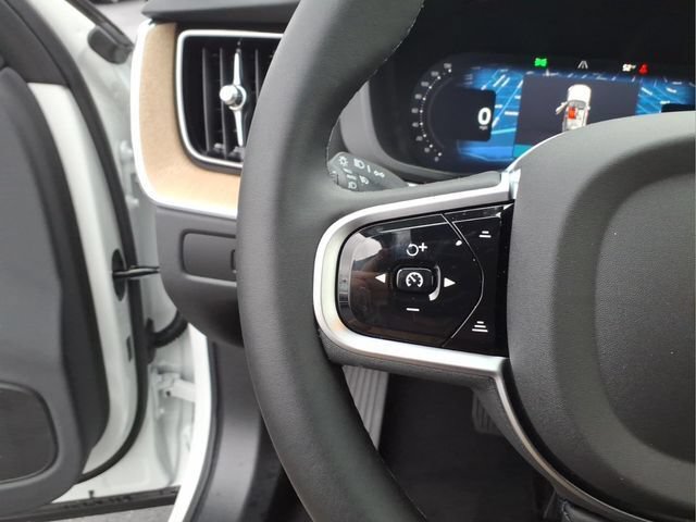 New 2026 Volvo XC60 B5 Plus w/ Protection Package Premier AWD/4WD image 20