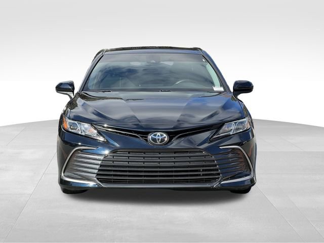 Used 2021 Toyota Camry LE image 8