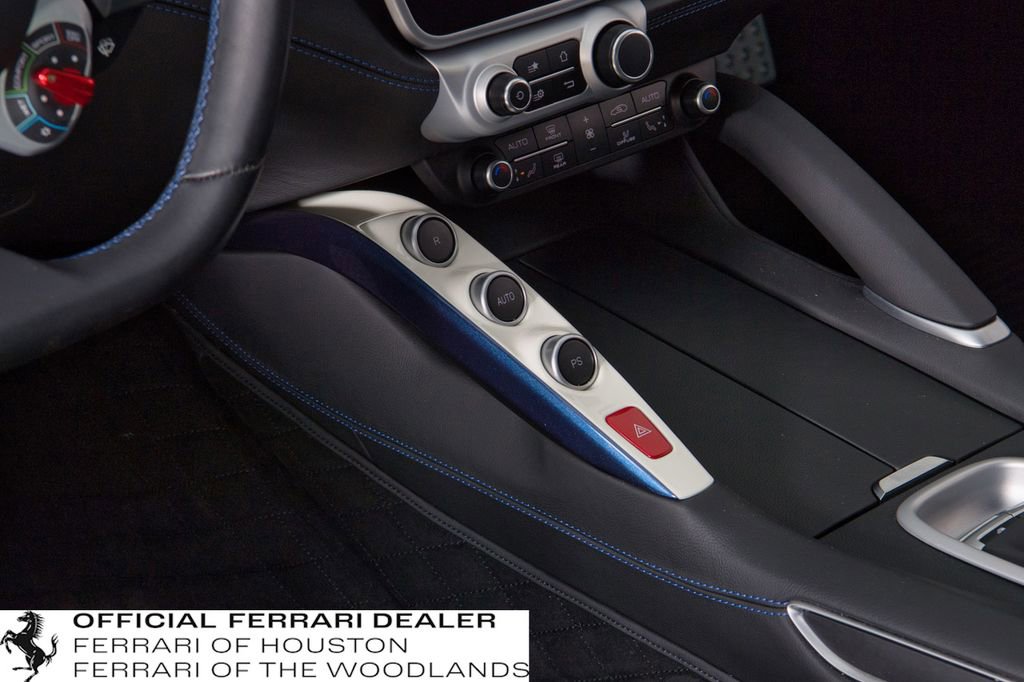 Used 2018 Ferrari GTC4Lusso image 18