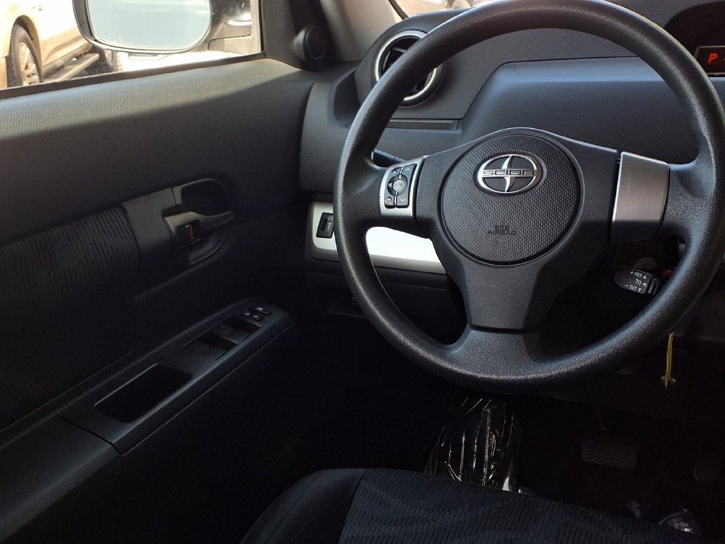 Used 2012 Scion xB FWD image 24