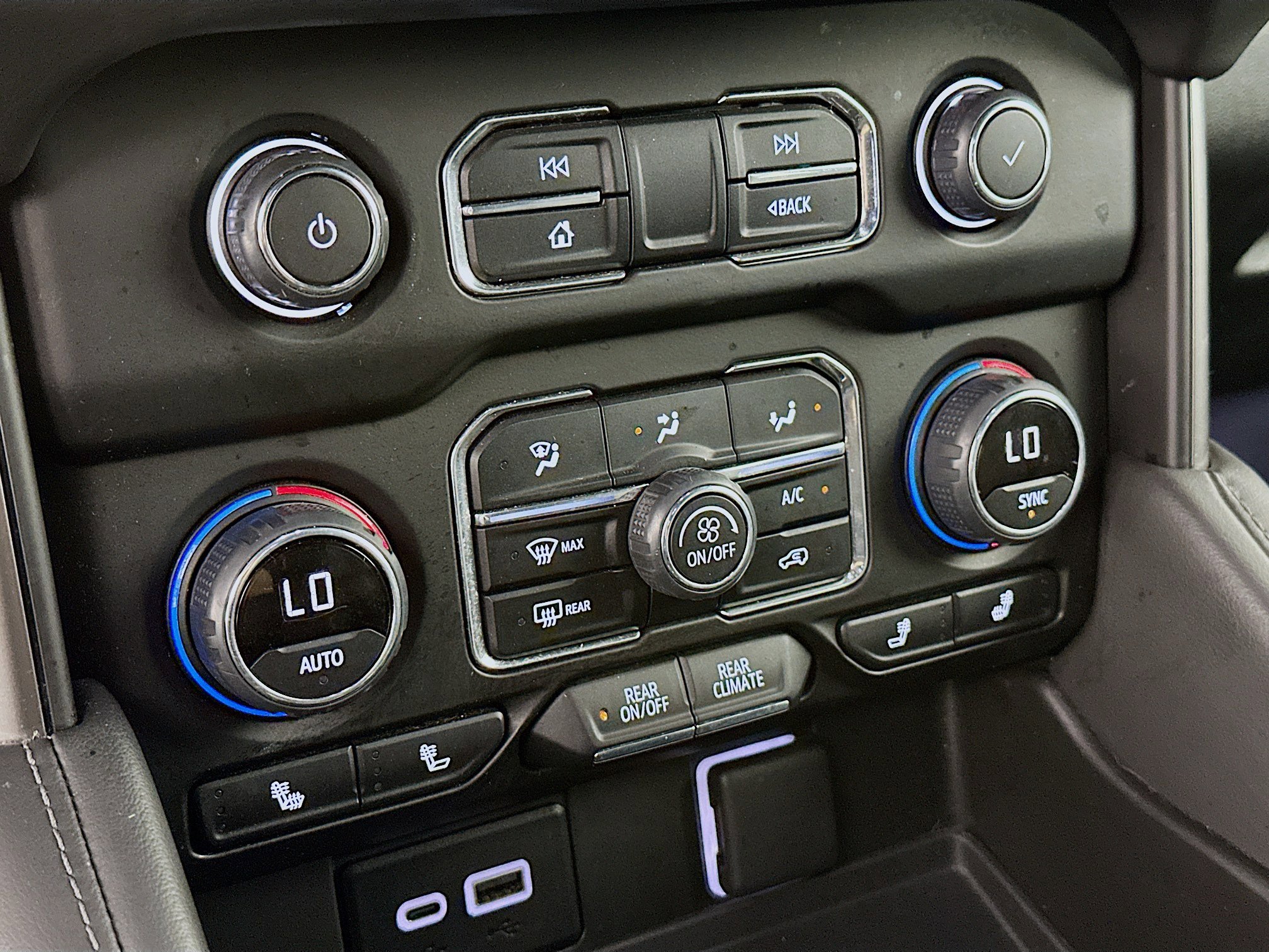 Used 2024 Chevrolet Tahoe LT image 24