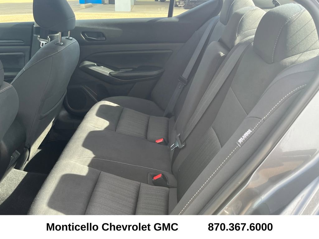 Used 2024 Nissan Altima 2.5 SV image 25