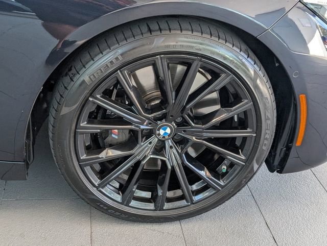 Used 2022 BMW 740i w/ M Sport Package image 17