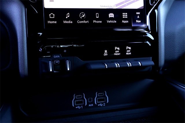 New 2026 RAM 1500 4x4 Crew Cab image 15