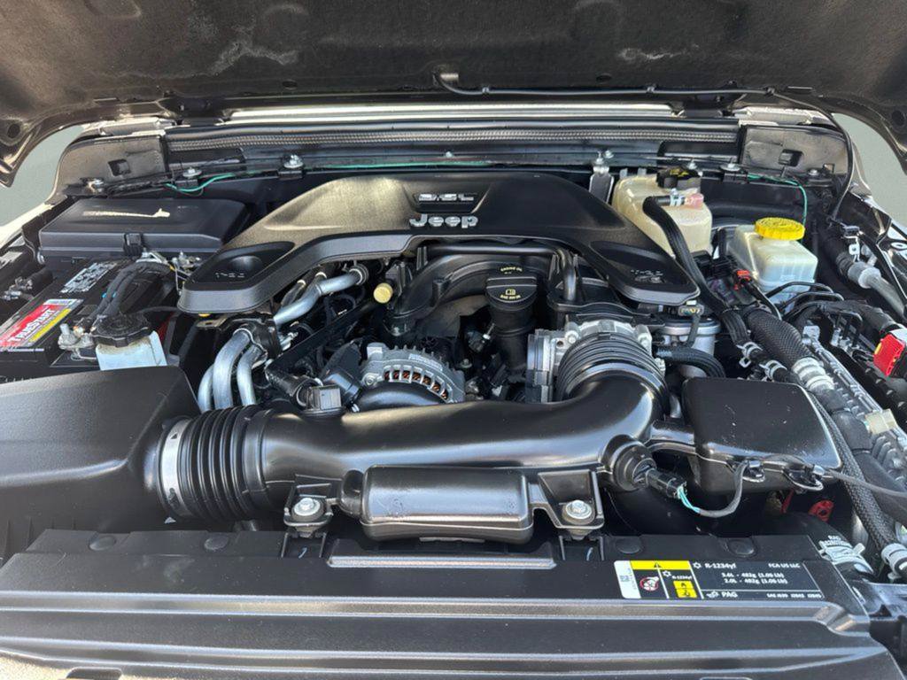 Used 2019 Jeep Wrangler Unlimited Rubicon AWD/4WD image 30