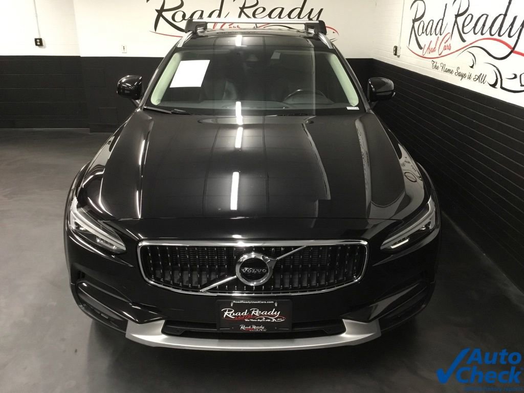 Used 2020 Volvo V90 T6 Cross Country image 4