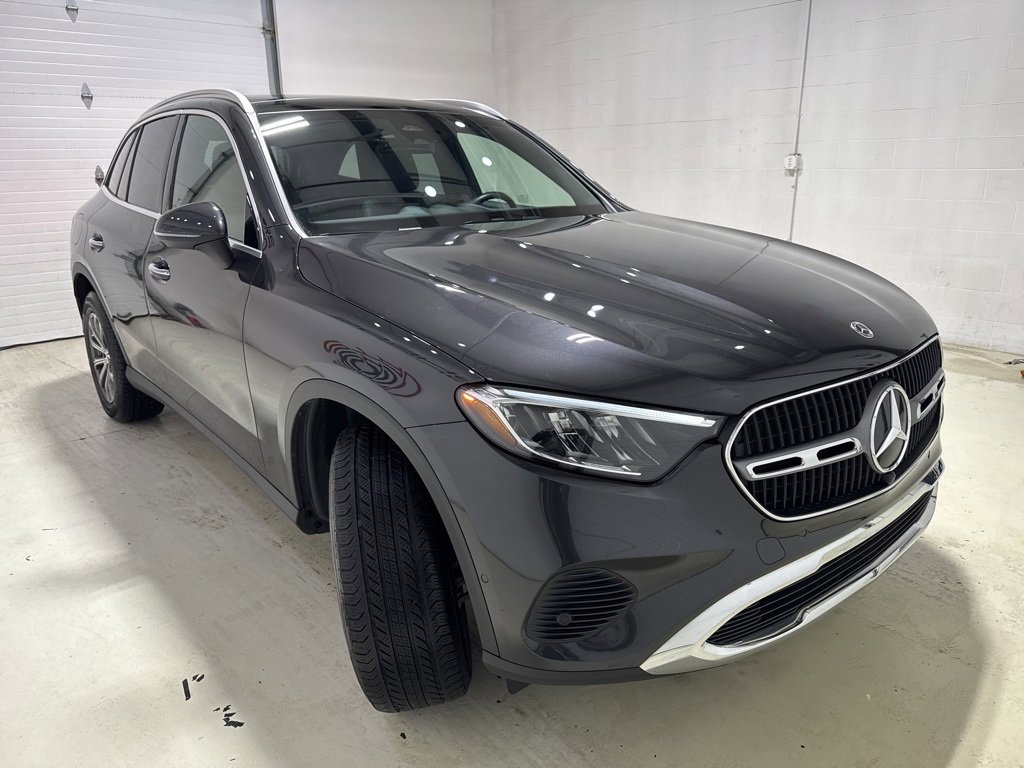 Used 2025 Mercedes-Benz GLC 300 GLC 300 image 3