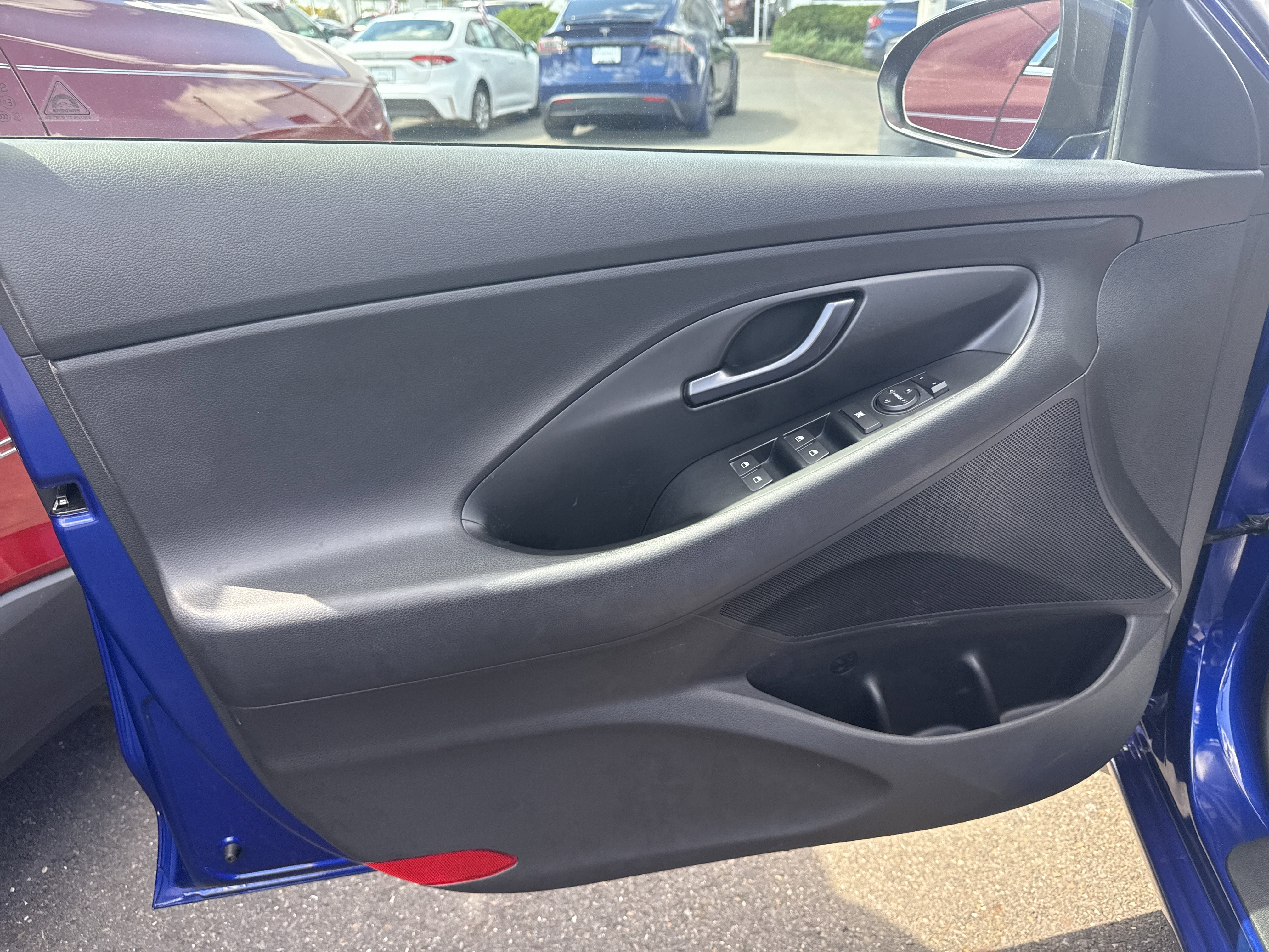 Used 2019 Hyundai Elantra GT N Line image 8